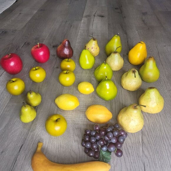 Large Assortment Of Artificial Fruits Including Apples Pears Lemons & Grapes - Picture 10 of 16